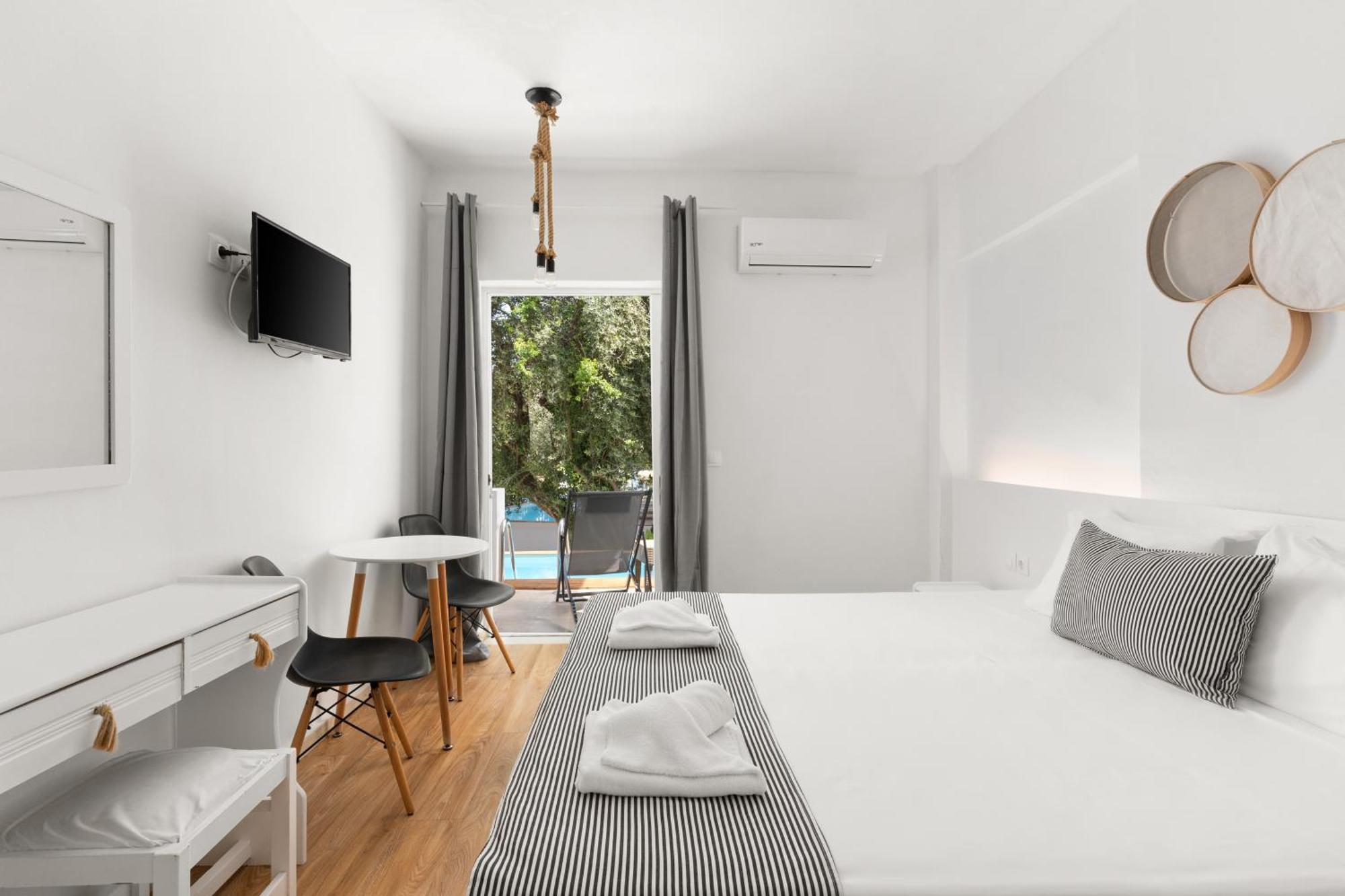Mr And Mrs White Corfu Couples Retreat Adults Only Hotel อาคาราวี ภายนอก รูปภาพ